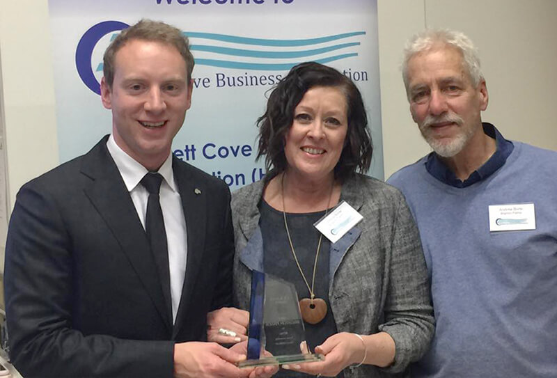 vicki and andrew bone accepting south australian business award